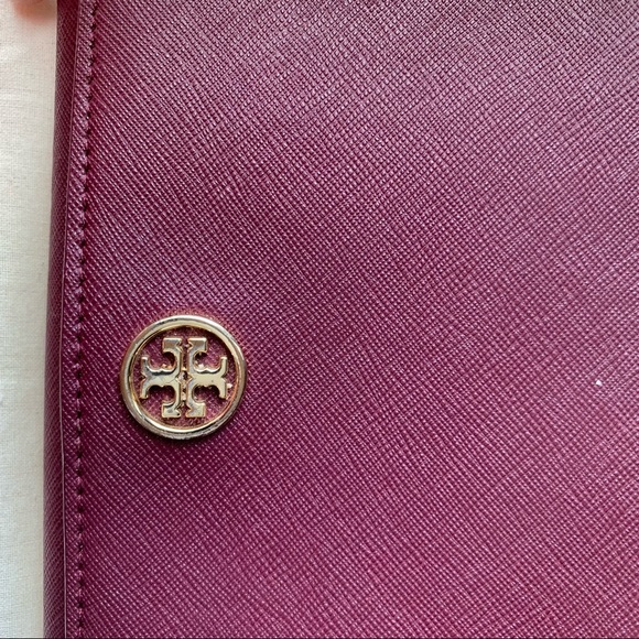 Tory Burch Robinson tiny purse on gold chain